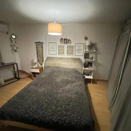 Maison Climatisee 4 Terrasse 3 Kms בית נופש סן-לורן-דה-לה-סלאנק