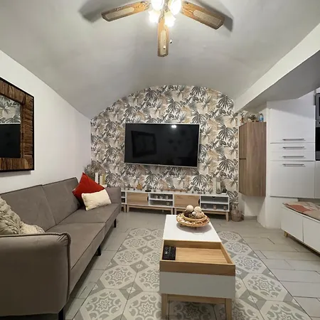 Maison Climatisee 4 Terrasse 3 Kms בית נופש סן-לורן-דה-לה-סלאנק