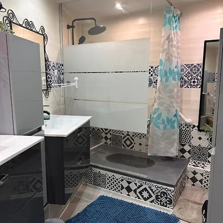 Maison Climatisee 4 Terrasse 3 Kms בית נופש