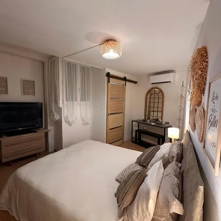 Maison Climatisee 4 Terrasse 3 Kms בית נופש *