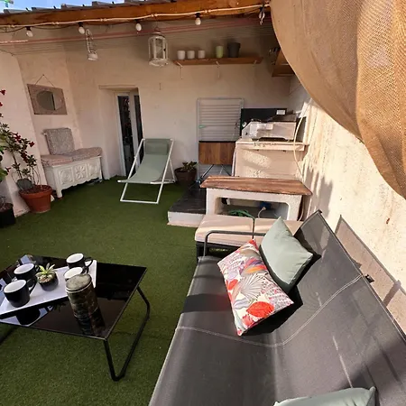 בית נופש Maison Climatisee 4 Terrasse 3 Kms